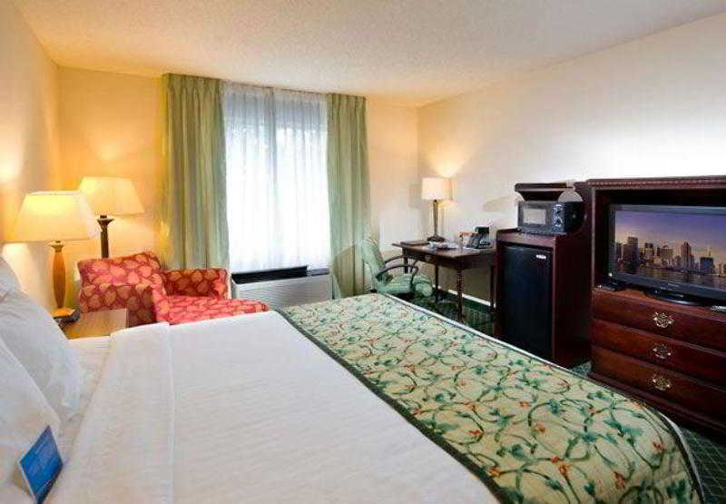 Fairfield Inn & Suites By Marriott Atlanta Perimeter Center Room photo